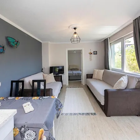 Cozy House With Shared Pools Near Beach In Bodrum アパート *
